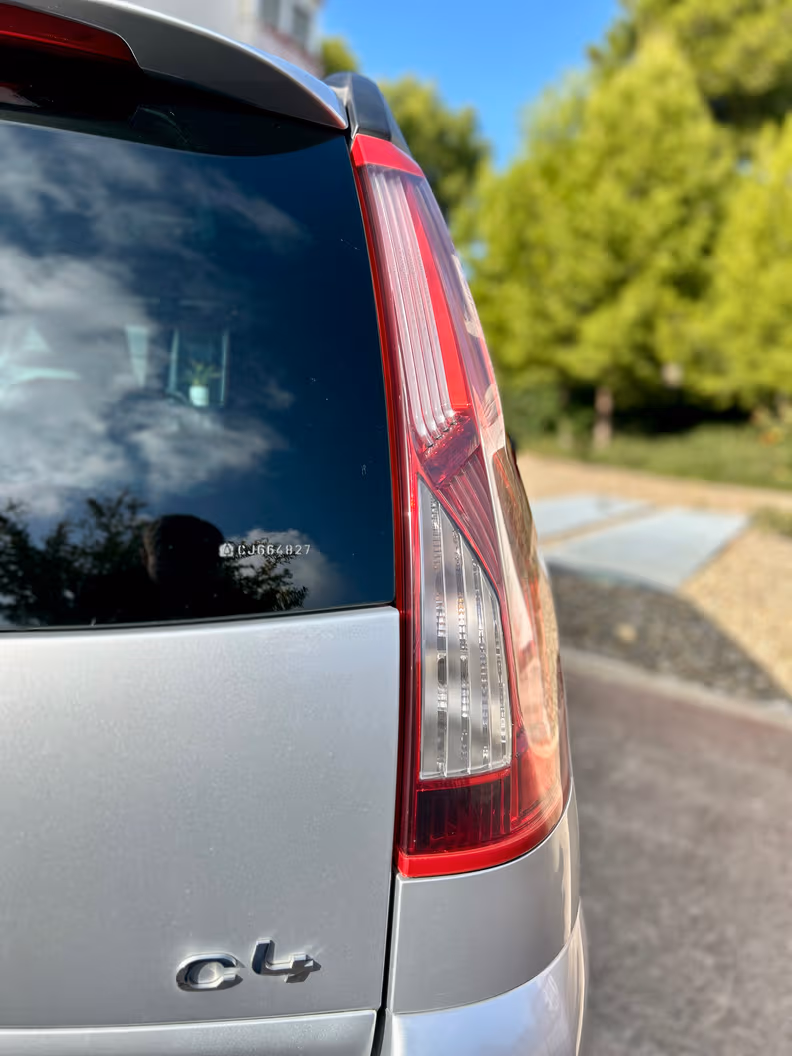 Citroën Grand C4 Picasso - 12
