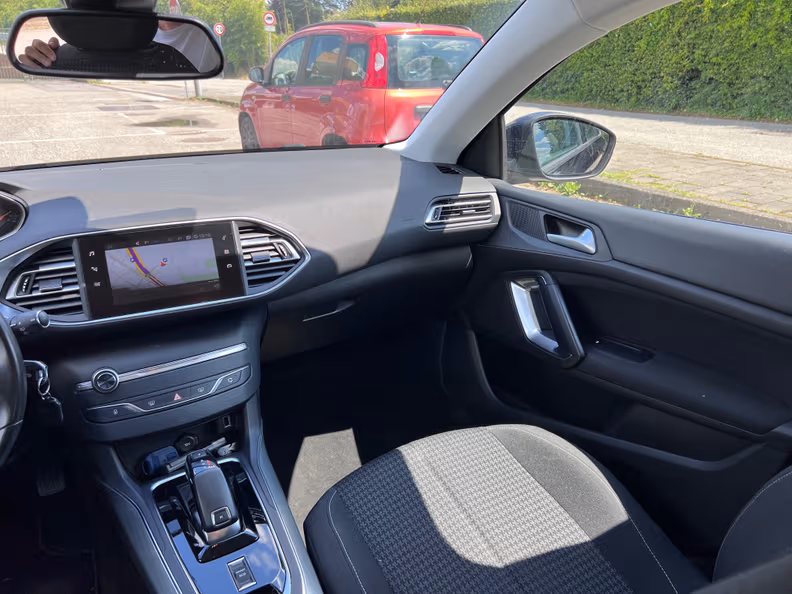 Peugeot 308 - 11