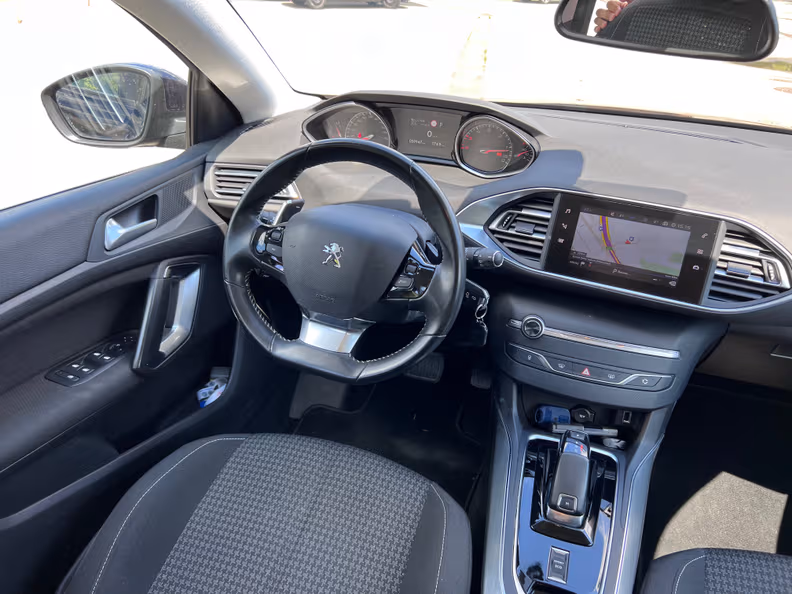 Peugeot 308 - 24