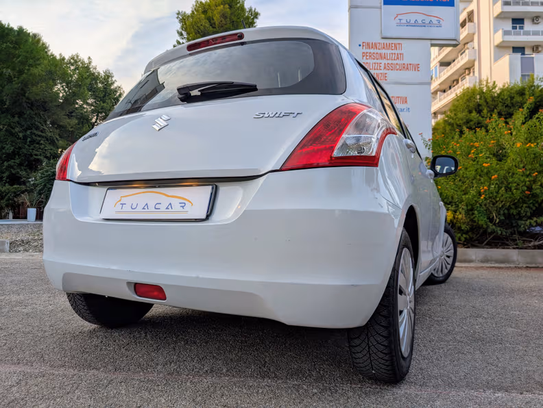 Suzuki Swift - 9