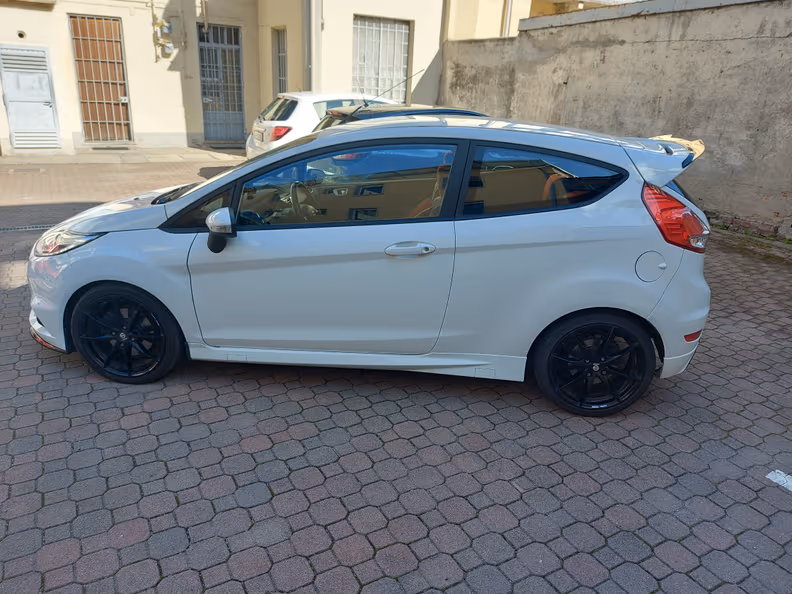 Ford Fiesta - 8