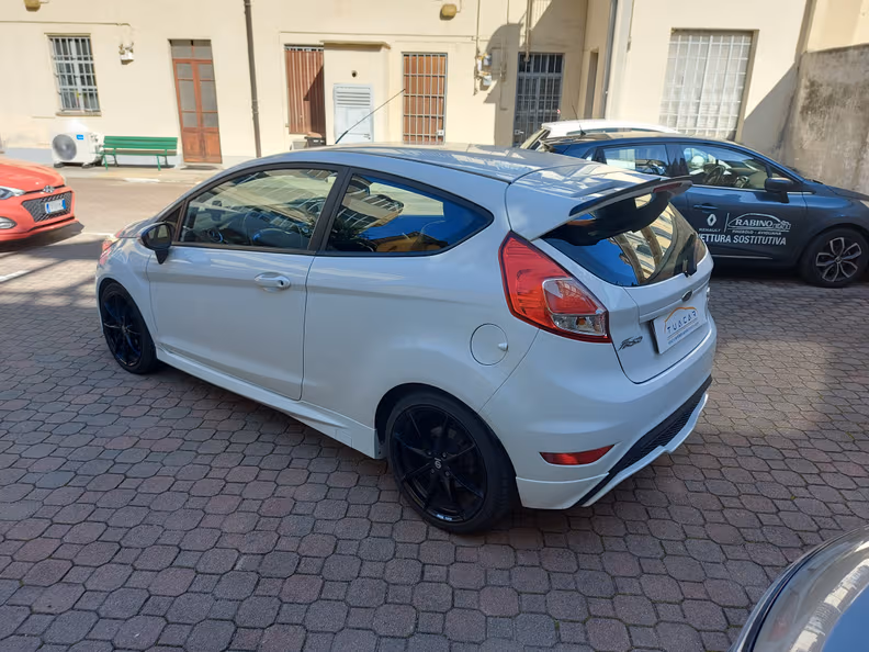 Ford Fiesta - 7
