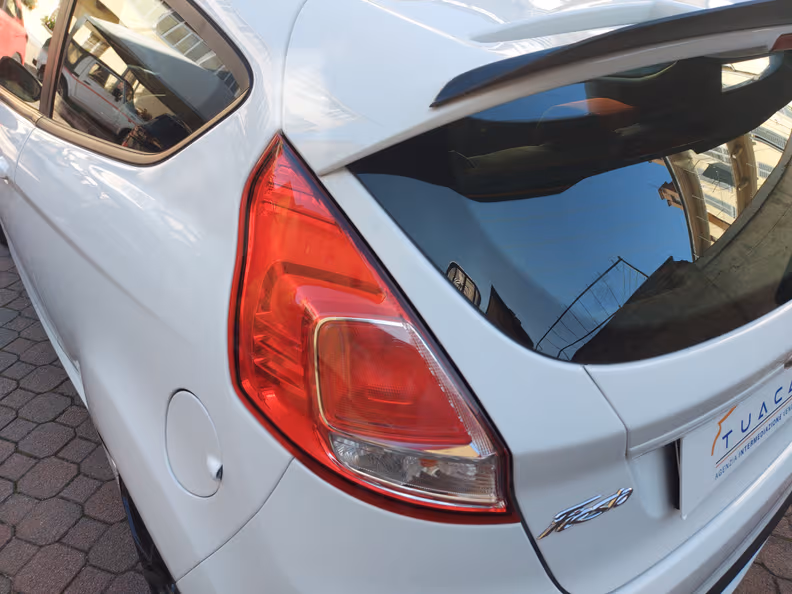 Ford Fiesta - 10
