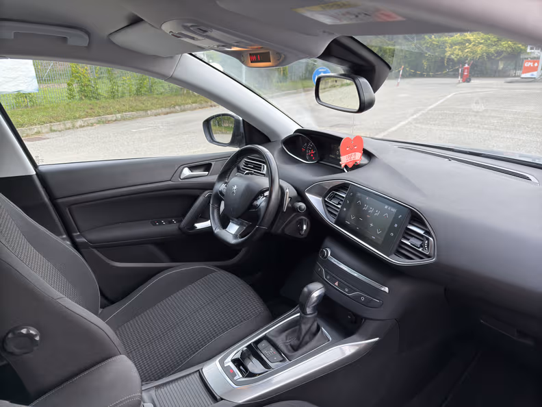 Peugeot 308 - 9