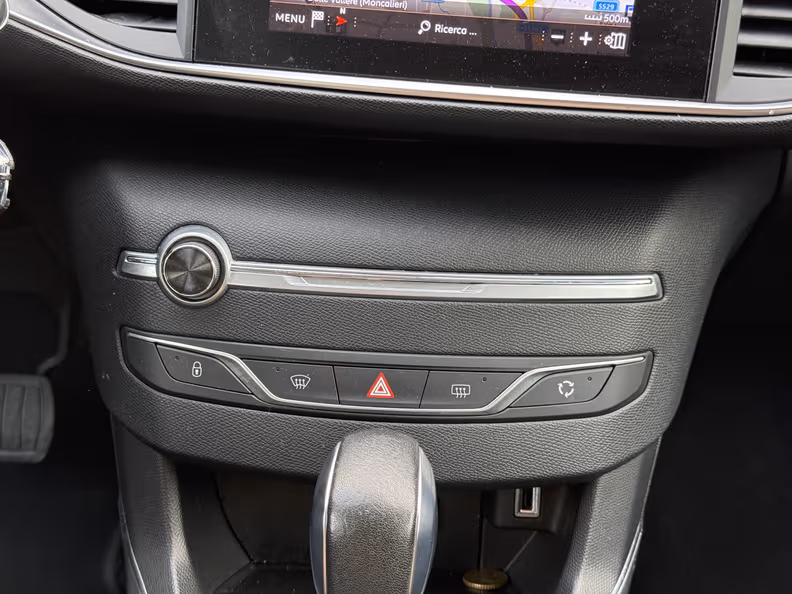 Peugeot 308 - 25