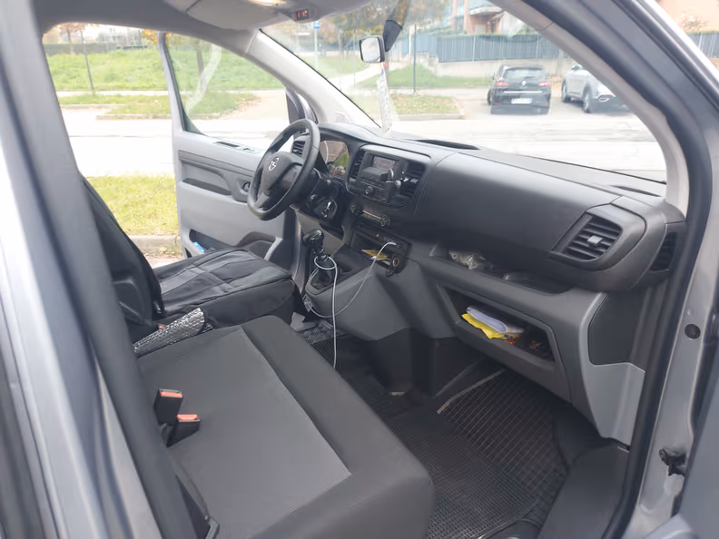 Opel Vivaro - 22