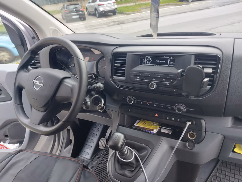 Opel Vivaro - 23