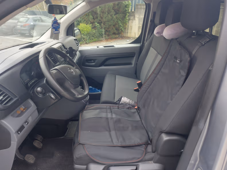 Opel Vivaro - 12