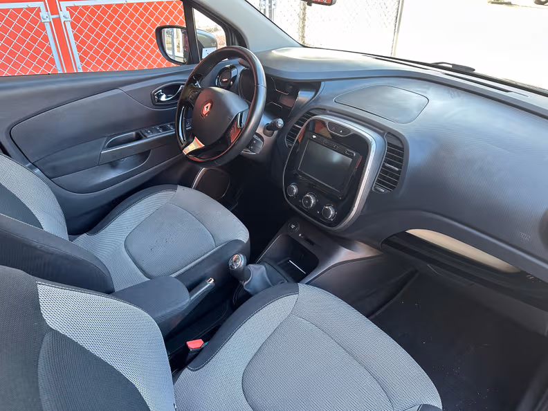 Renault Captur - 11