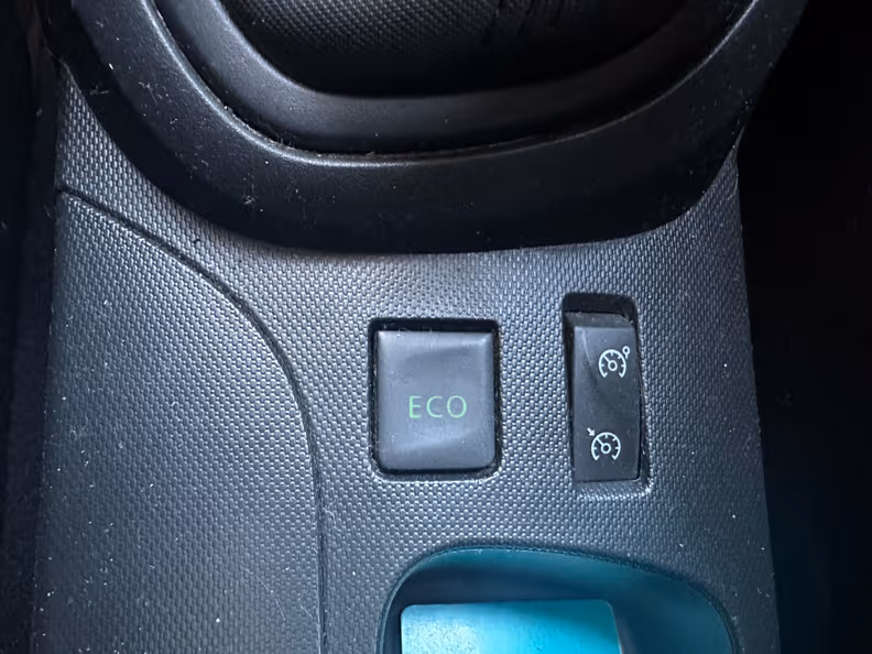 Renault Captur - 26
