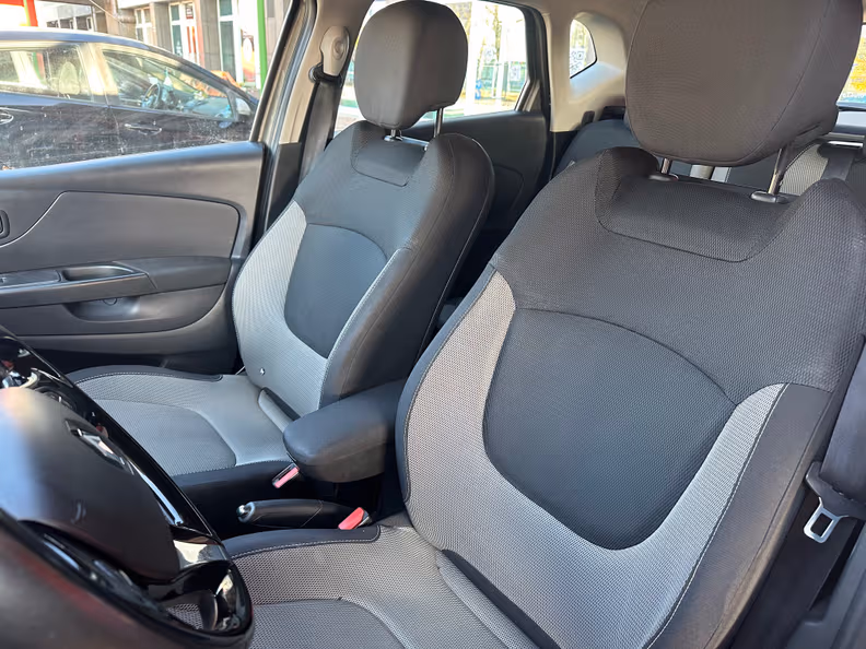Renault Captur - 10