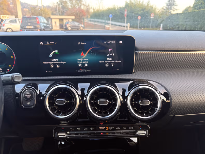 Mercedes-Benz A-Class - 32