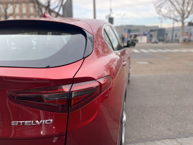 Alfa Romeo Stelvio - 19