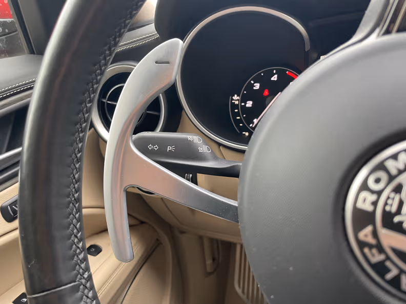 Alfa Romeo Stelvio - 33