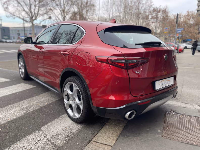 Alfa Romeo Stelvio - 7