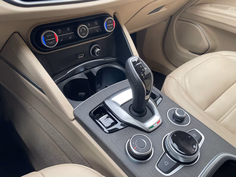 Alfa Romeo Stelvio - 30
