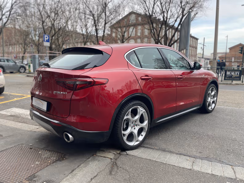 Alfa Romeo Stelvio - 5