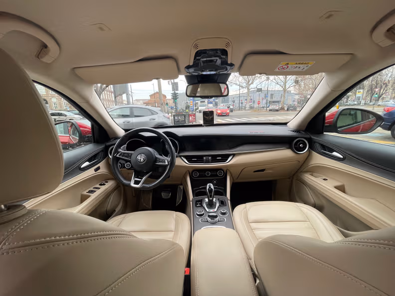 Alfa Romeo Stelvio - 11