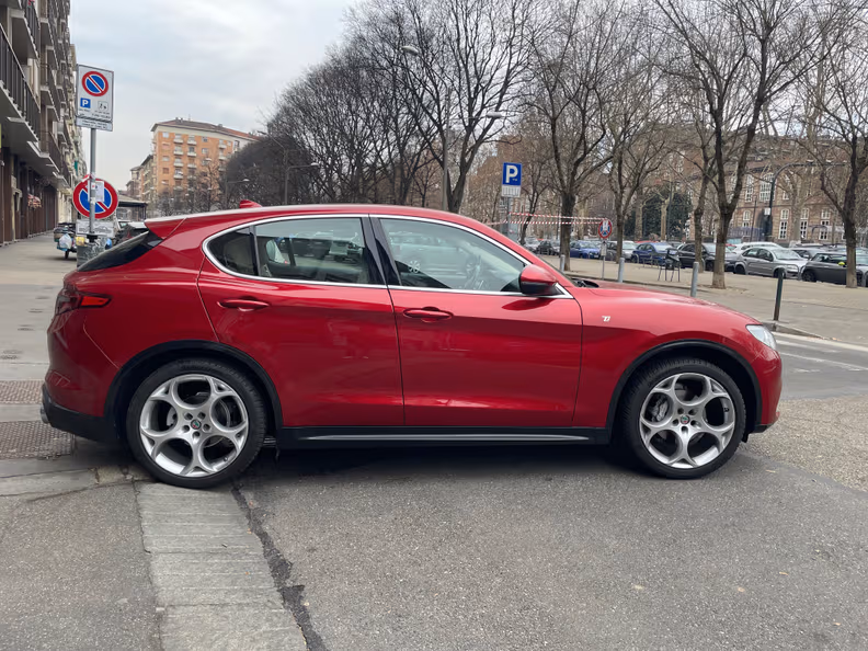 Alfa Romeo Stelvio - 4