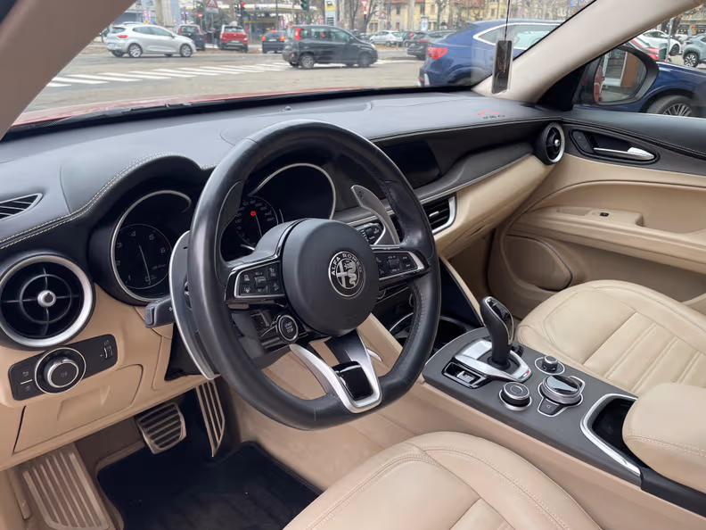 Alfa Romeo Stelvio - 23