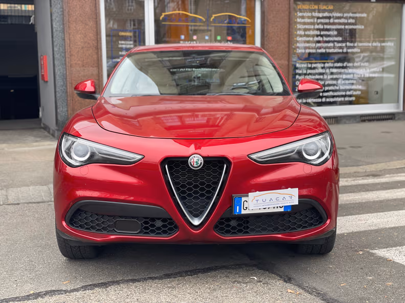 Alfa Romeo Stelvio - 2