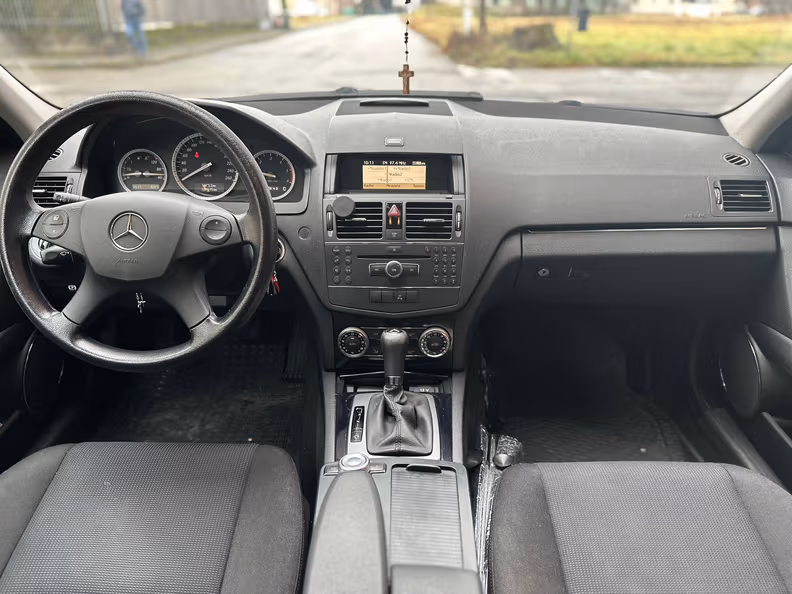 Mercedes-Benz C-Class - 16