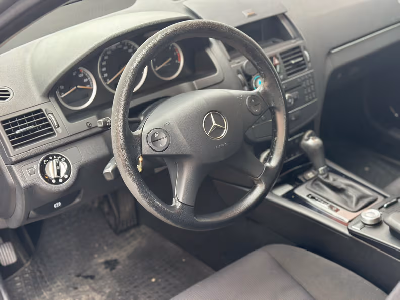 Mercedes-Benz C-Class - 9