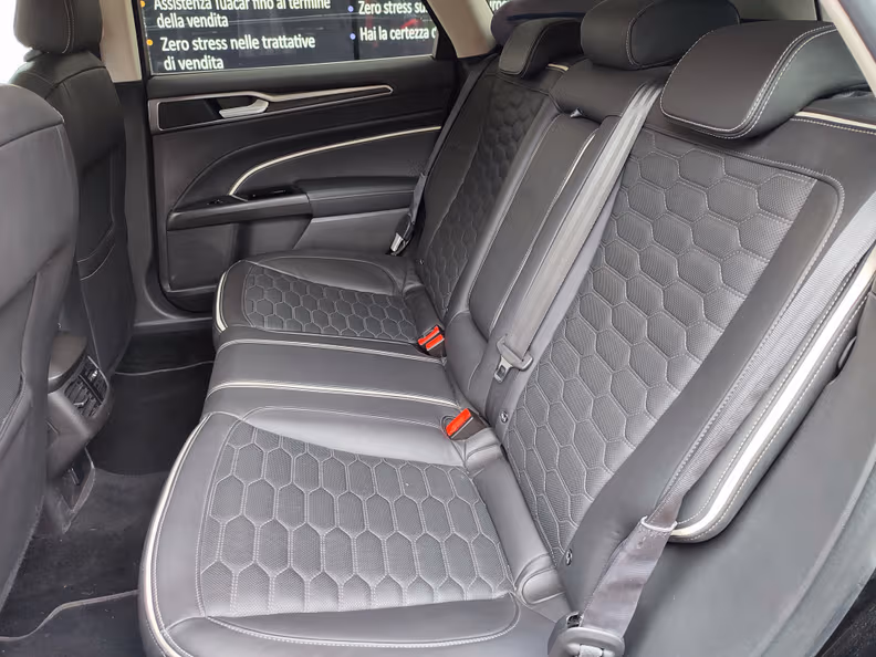 Ford Mondeo - 10