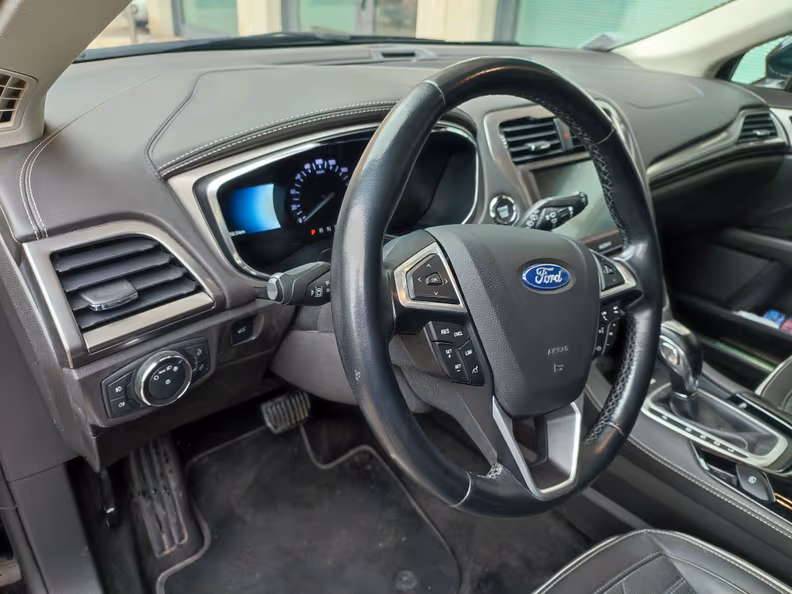 Ford Mondeo - 8