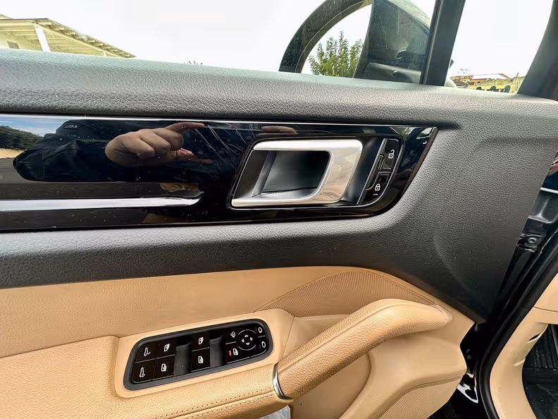 Porsche Cayenne - 15