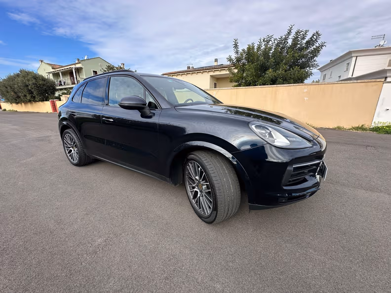 Porsche Cayenne - 3