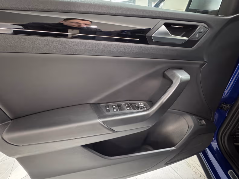 Volkswagen T-ROC - 15