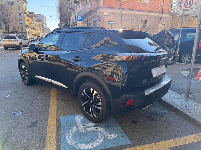 Peugeot 2008 - 5