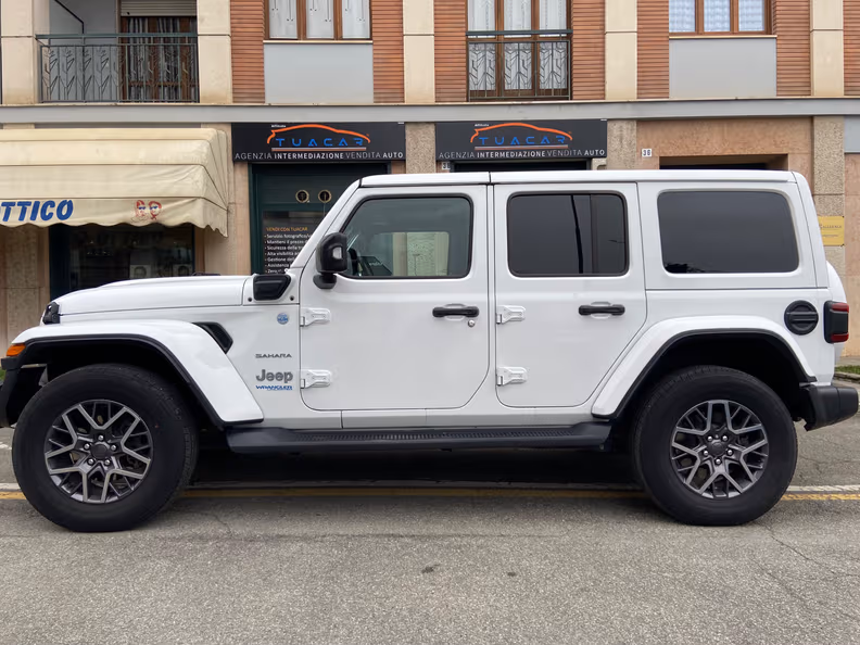 Jeep Wrangler - 2