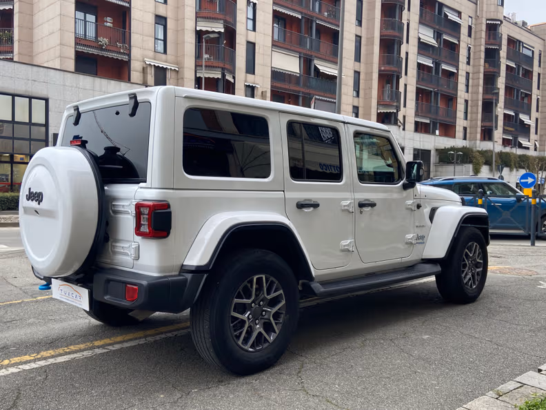 Jeep Wrangler - 5