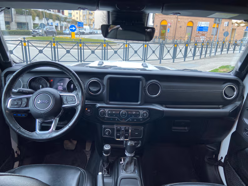 Jeep Wrangler - 14
