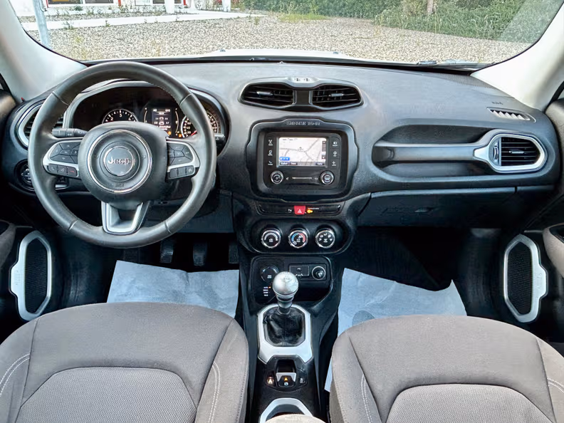Jeep Renegade - 13