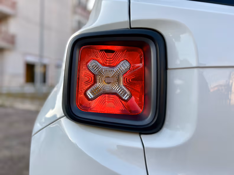 Jeep Renegade - 12