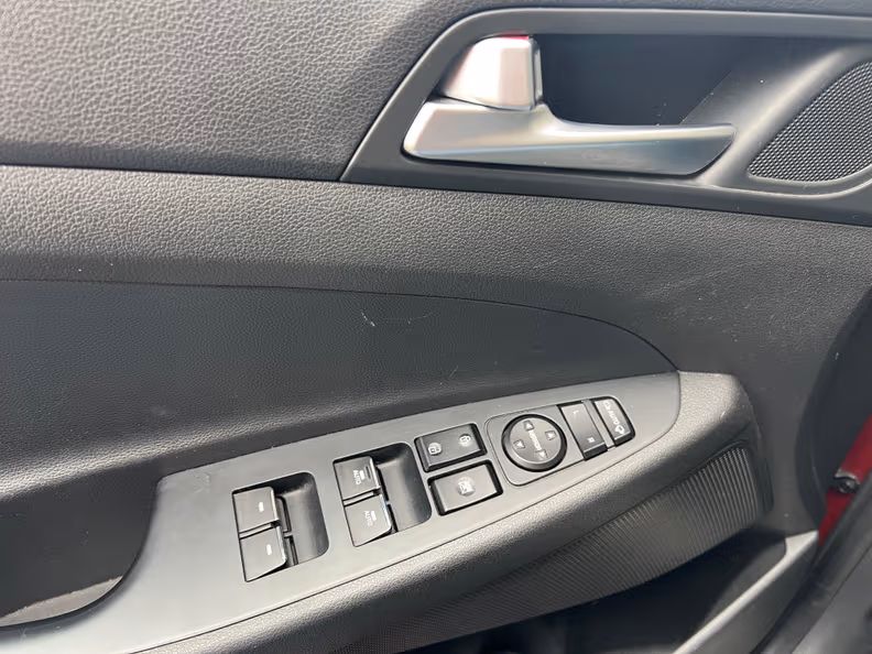 Hyundai Tucson - 24