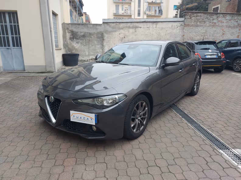 Alfa Romeo Giulia - 1