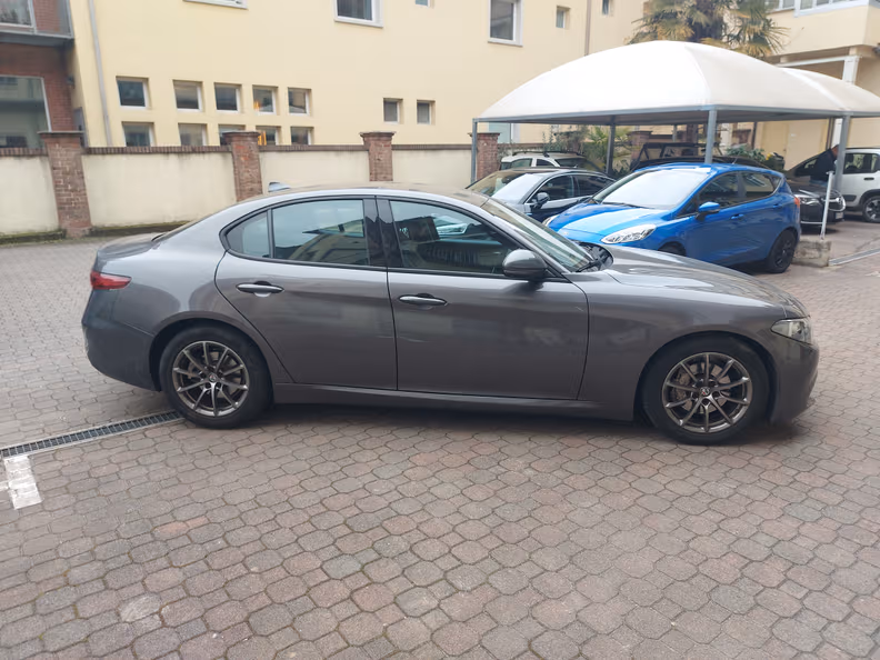 Alfa Romeo Giulia - 4