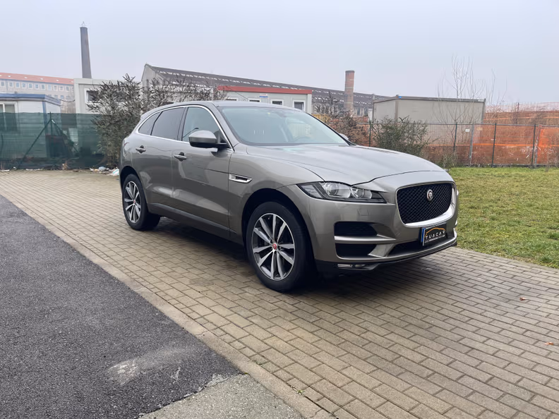 Jaguar F-Pace - 3