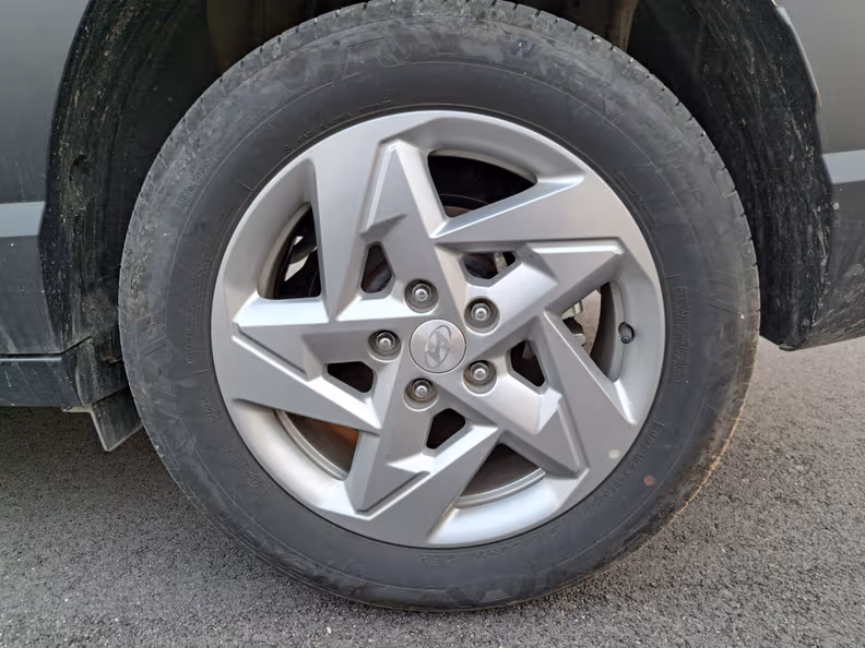 Hyundai Kona - 11