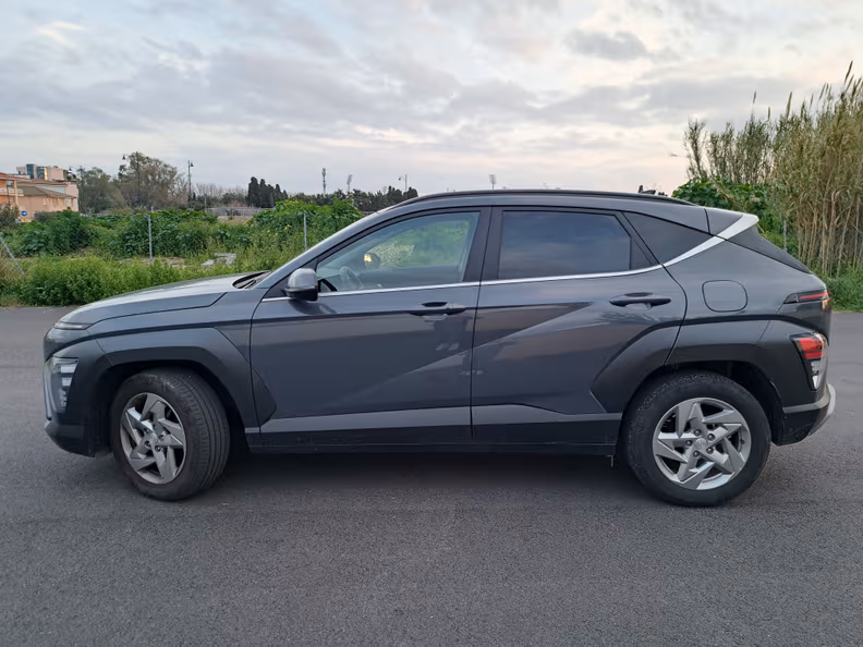 Hyundai Kona - 8