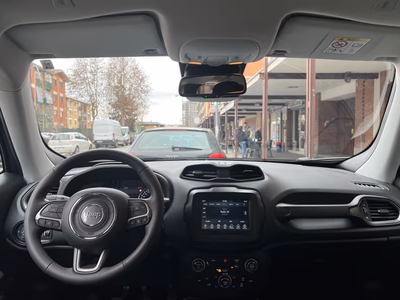 Jeep Renegade - 25