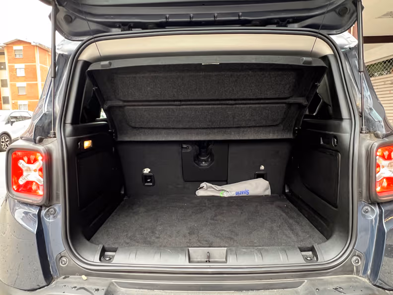 Jeep Renegade - 12