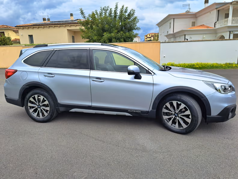 Subaru Outback - 4
