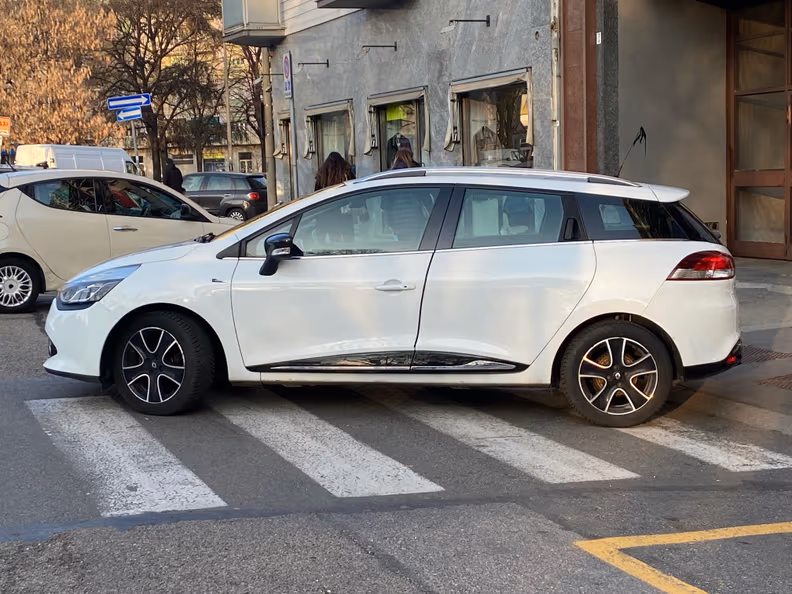 Renault Clio - 8