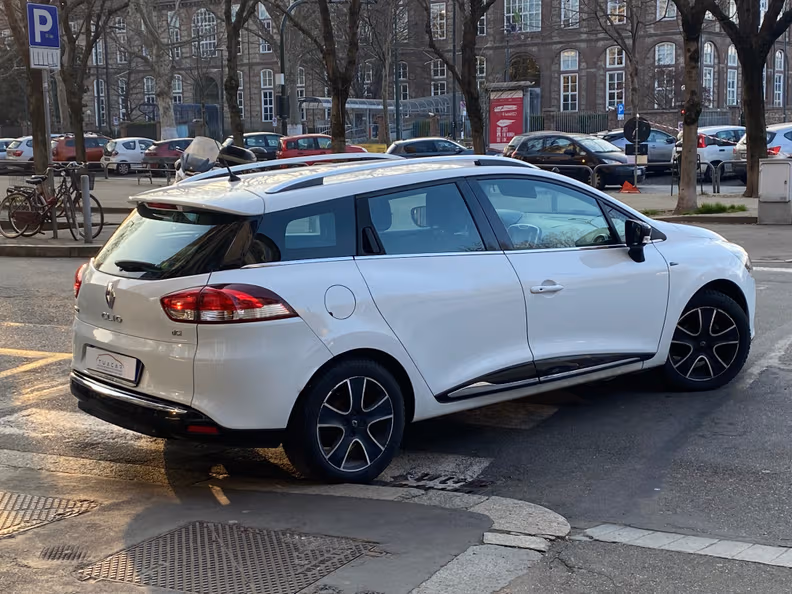 Renault Clio - 5