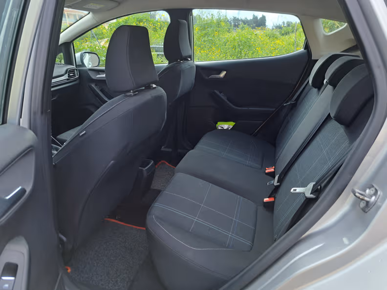 Ford Fiesta - 25